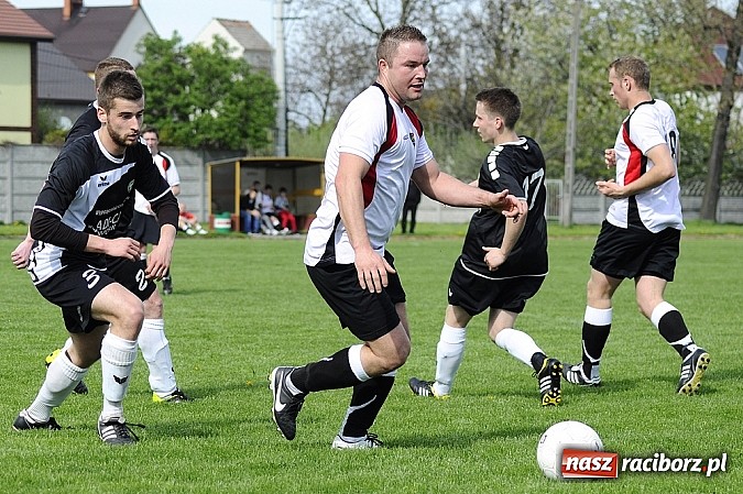 Zdjęcie w galerii na portalu naszraciborz.pl: A klasa: Wicelider z Tworkowa bezlitosny dla Czarnych Gorzyce wiadomości z regionu