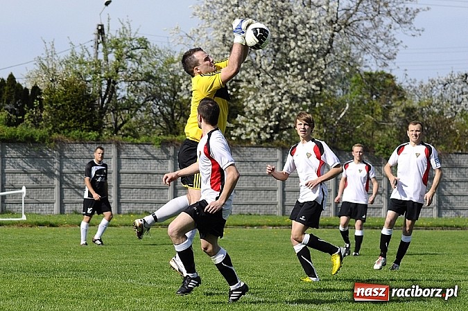 Zdjęcie w galerii na portalu naszraciborz.pl: A klasa: Wicelider z Tworkowa bezlitosny dla Czarnych Gorzyce wiadomości z regionu