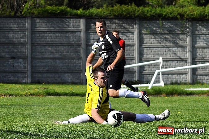 Zdjęcie w galerii na portalu naszraciborz.pl: A klasa: Wicelider z Tworkowa bezlitosny dla Czarnych Gorzyce wiadomości z regionu