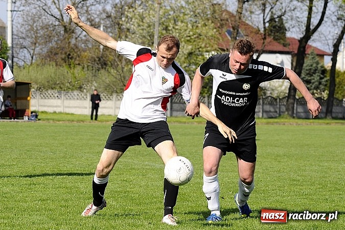 Zdjęcie w galerii na portalu naszraciborz.pl: A klasa: Wicelider z Tworkowa bezlitosny dla Czarnych Gorzyce wiadomości z regionu