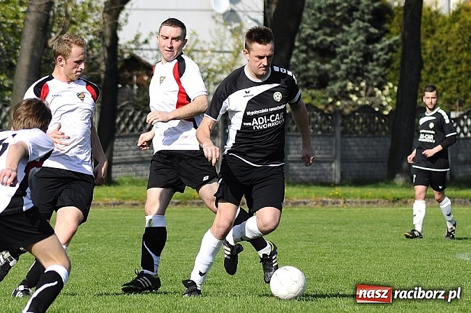 Zdjęcie w galerii na portalu naszraciborz.pl: A klasa: Wicelider z Tworkowa bezlitosny dla Czarnych Gorzyce wiadomości z regionu