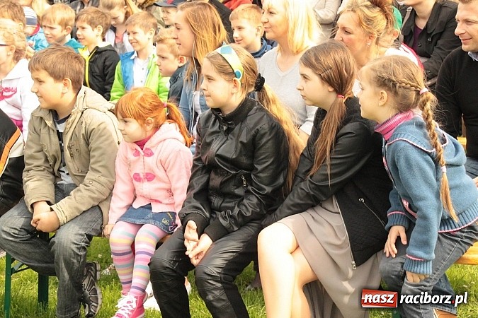 Zdjęcie w galerii na portalu naszraciborz.pl: Wielkanocne spotkanie w farskim ogrodzie wiadomości z regionu