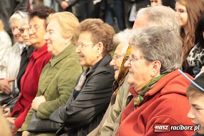 Zdjęcie w galerii na portalu naszraciborz.pl: Wielkanocne spotkanie w farskim ogrodzie wiadomości z regionu