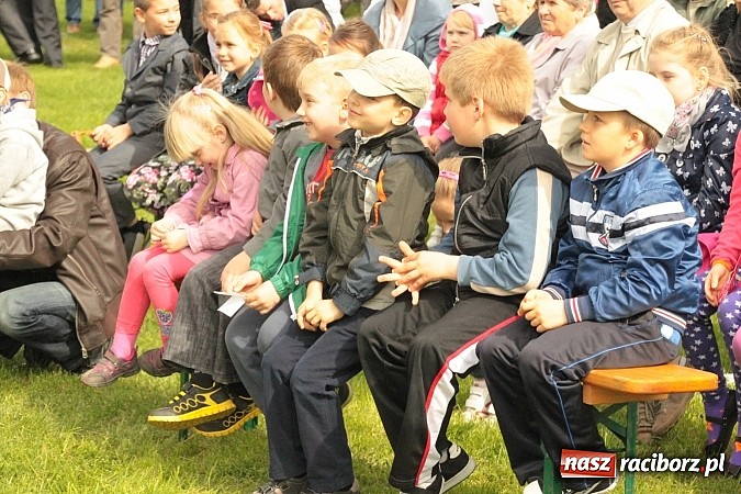 Zdjęcie w galerii na portalu naszraciborz.pl: Wielkanocne spotkanie w farskim ogrodzie wiadomości z regionu
