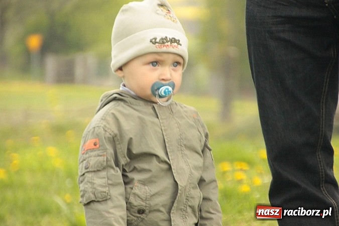 Zdjęcie w galerii na portalu naszraciborz.pl: Wielkanocne spotkanie w farskim ogrodzie wiadomości z regionu