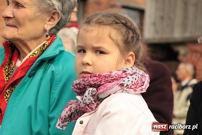 Zdjęcie w galerii na portalu naszraciborz.pl: Wielkanocne spotkanie w farskim ogrodzie wiadomości z regionu