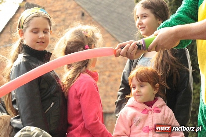 Zdjęcie w galerii na portalu naszraciborz.pl: Wielkanocne spotkanie w farskim ogrodzie wiadomości z regionu