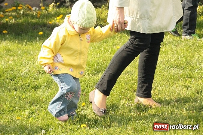 Zdjęcie w galerii na portalu naszraciborz.pl: Wielkanocne spotkanie w farskim ogrodzie wiadomości z regionu