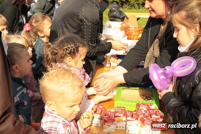 Zdjęcie w galerii na portalu naszraciborz.pl: Wielkanocne spotkanie w farskim ogrodzie wiadomości z regionu