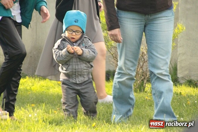 Zdjęcie w galerii na portalu naszraciborz.pl: Wielkanocne spotkanie w farskim ogrodzie wiadomości z regionu