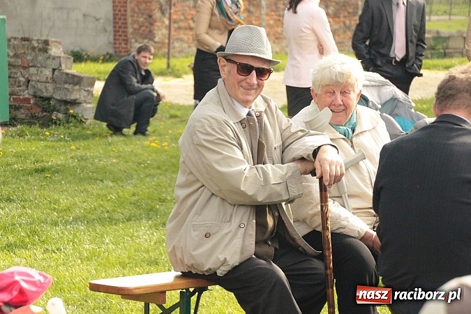 Zdjęcie w galerii na portalu naszraciborz.pl: Wielkanocne spotkanie w farskim ogrodzie wiadomości z regionu