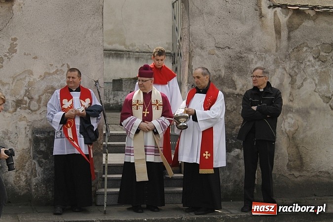 Zdjęcie w galerii na portalu naszraciborz.pl: W Bieńkowicach szli po polach starodawnym zwyczajem wiadomości z regionu
