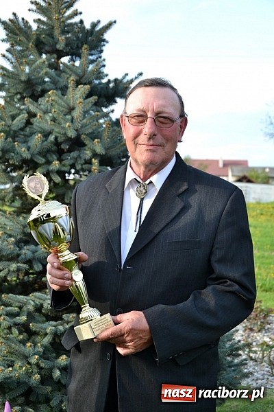 Zdjęcie w galerii na portalu naszraciborz.pl: W Bieńkowicach szli po polach starodawnym zwyczajem wiadomości z regionu