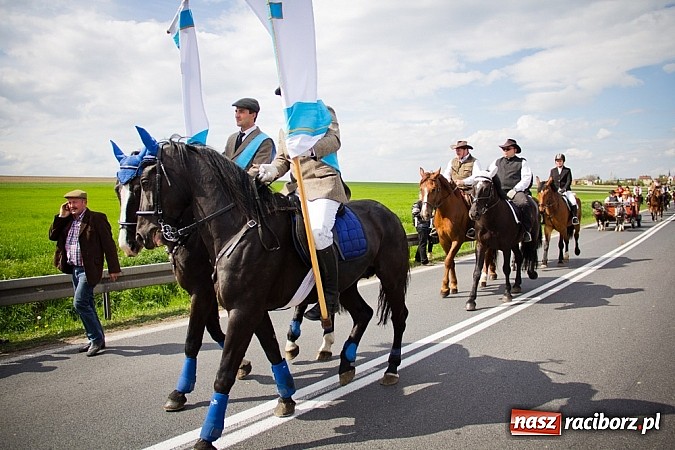Zdjęcie w galerii na portalu naszraciborz.pl: Sudolskie wielkanocne rajtowanie, czyli cwałem po Topolowej wiadomości z regionu