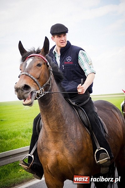 Zdjęcie w galerii na portalu naszraciborz.pl: Sudolskie wielkanocne rajtowanie, czyli cwałem po Topolowej wiadomości z regionu