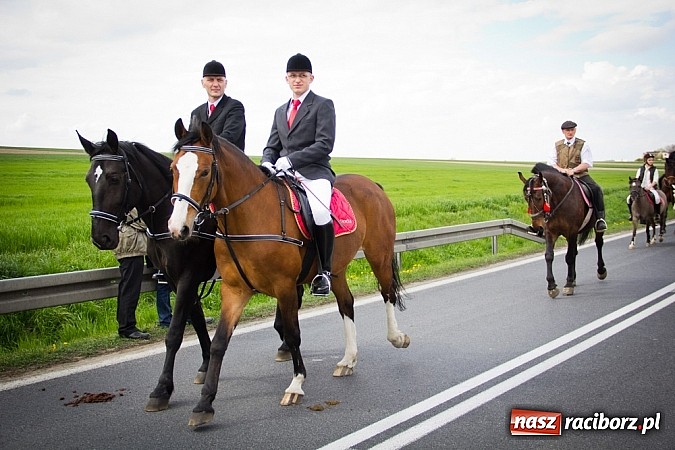 Zdjęcie w galerii na portalu naszraciborz.pl: Sudolskie wielkanocne rajtowanie, czyli cwałem po Topolowej wiadomości z regionu