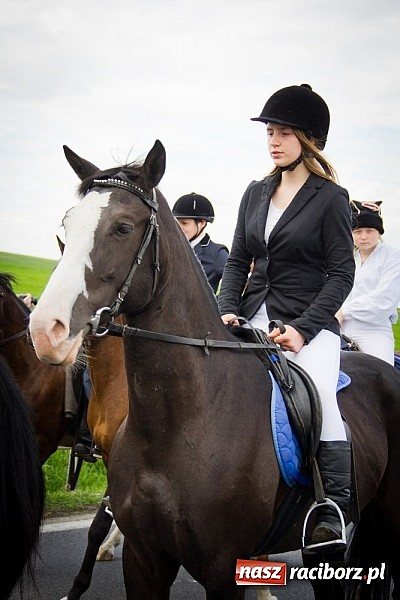 Zdjęcie w galerii na portalu naszraciborz.pl: Sudolskie wielkanocne rajtowanie, czyli cwałem po Topolowej wiadomości z regionu