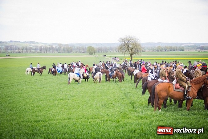 Zdjęcie w galerii na portalu naszraciborz.pl: Sudolskie wielkanocne rajtowanie, czyli cwałem po Topolowej wiadomości z regionu