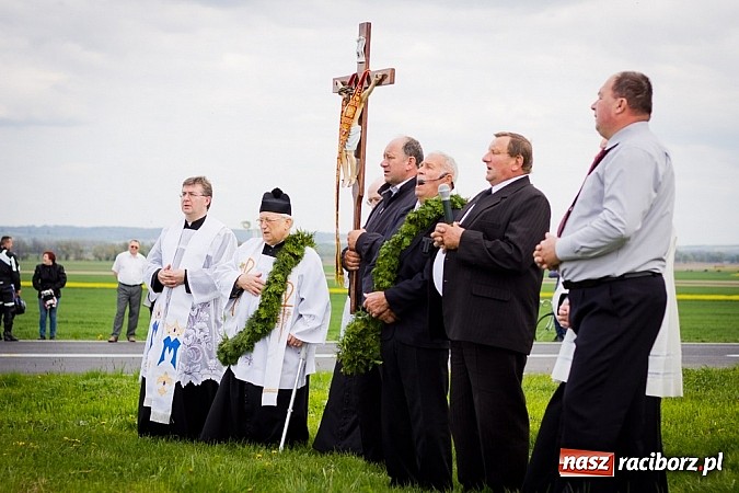 Zdjęcie w galerii na portalu naszraciborz.pl: Sudolskie wielkanocne rajtowanie, czyli cwałem po Topolowej wiadomości z regionu