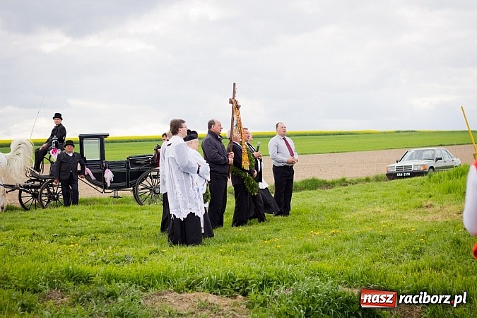 Zdjęcie w galerii na portalu naszraciborz.pl: Sudolskie wielkanocne rajtowanie, czyli cwałem po Topolowej wiadomości z regionu