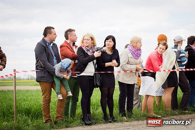 Zdjęcie w galerii na portalu naszraciborz.pl: Sudolskie wielkanocne rajtowanie, czyli cwałem po Topolowej wiadomości z regionu