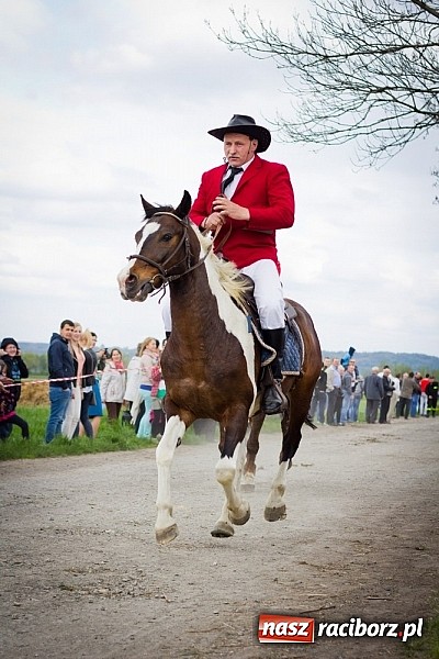 Zdjęcie w galerii na portalu naszraciborz.pl: Sudolskie wielkanocne rajtowanie, czyli cwałem po Topolowej wiadomości z regionu