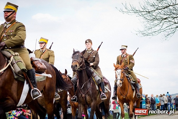 Zdjęcie w galerii na portalu naszraciborz.pl: Sudolskie wielkanocne rajtowanie, czyli cwałem po Topolowej wiadomości z regionu