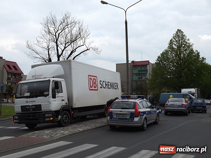 Zdjęcie w galerii na portalu naszraciborz.pl: Kraksa na skrzyżowaniu Katowickiej i Ocickiej  wiadomości z regionu