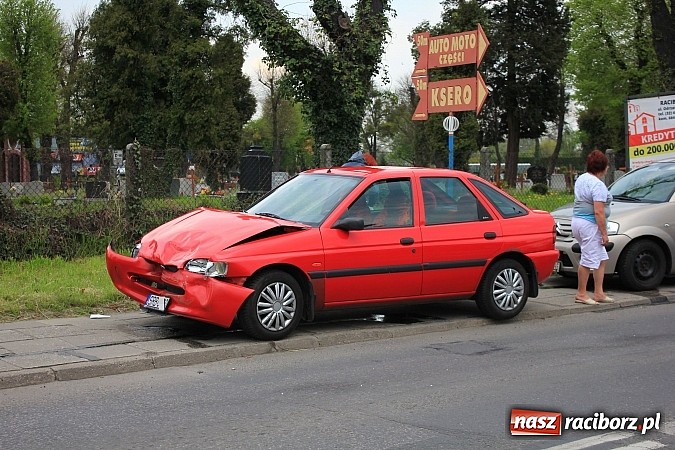 Zdjęcie w galerii na portalu naszraciborz.pl: Pechowy wtorek na raciborskich drogach wiadomości z regionu