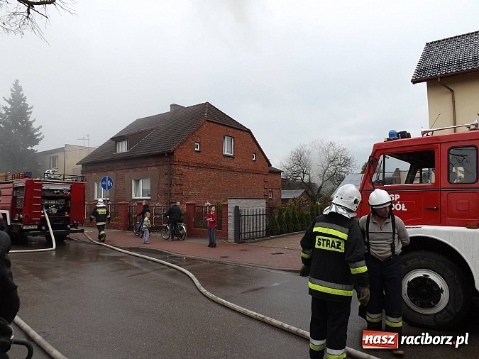 Zdjęcie w galerii na portalu naszraciborz.pl: 20 tysięcy złotych strat po pożarze na Płoni. Dziecko zaprószyło ogień? wiadomości z regionu