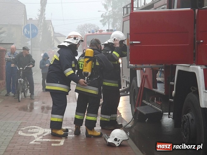 Zdjęcie w galerii na portalu naszraciborz.pl: 20 tysięcy złotych strat po pożarze na Płoni. Dziecko zaprószyło ogień? wiadomości z regionu