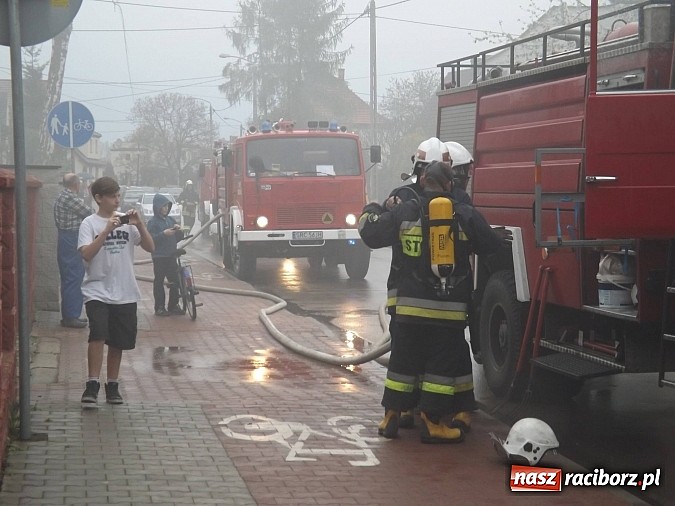 Zdjęcie w galerii na portalu naszraciborz.pl: 20 tysięcy złotych strat po pożarze na Płoni. Dziecko zaprószyło ogień? wiadomości z regionu