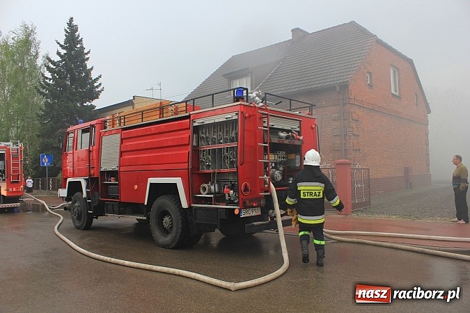 Zdjęcie w galerii na portalu naszraciborz.pl: 20 tysięcy złotych strat po pożarze na Płoni. Dziecko zaprószyło ogień? wiadomości z regionu