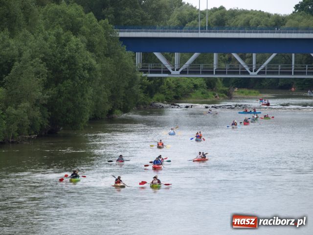 Zdjęcie w galerii na portalu naszraciborz.pl: Spływ kajakowy Ostrava-Zabełków wiadomości z regionu