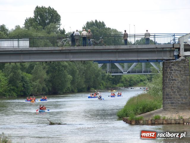 Zdjęcie w galerii na portalu naszraciborz.pl: Spływ kajakowy Ostrava-Zabełków wiadomości z regionu