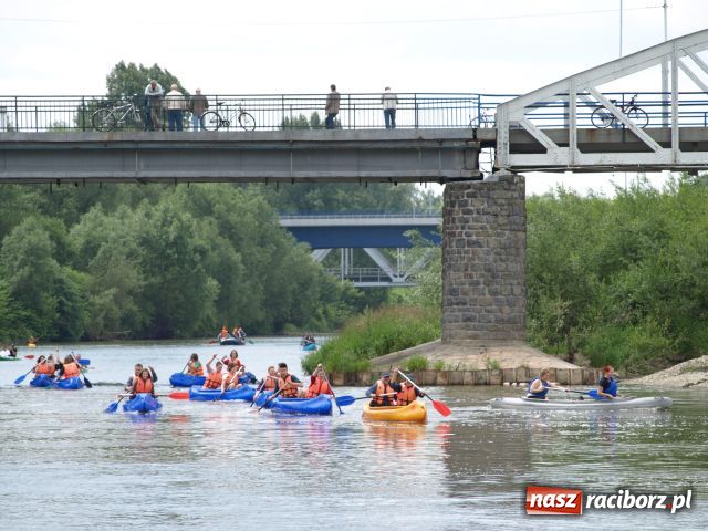 Zdjęcie w galerii na portalu naszraciborz.pl: Spływ kajakowy Ostrava-Zabełków wiadomości z regionu