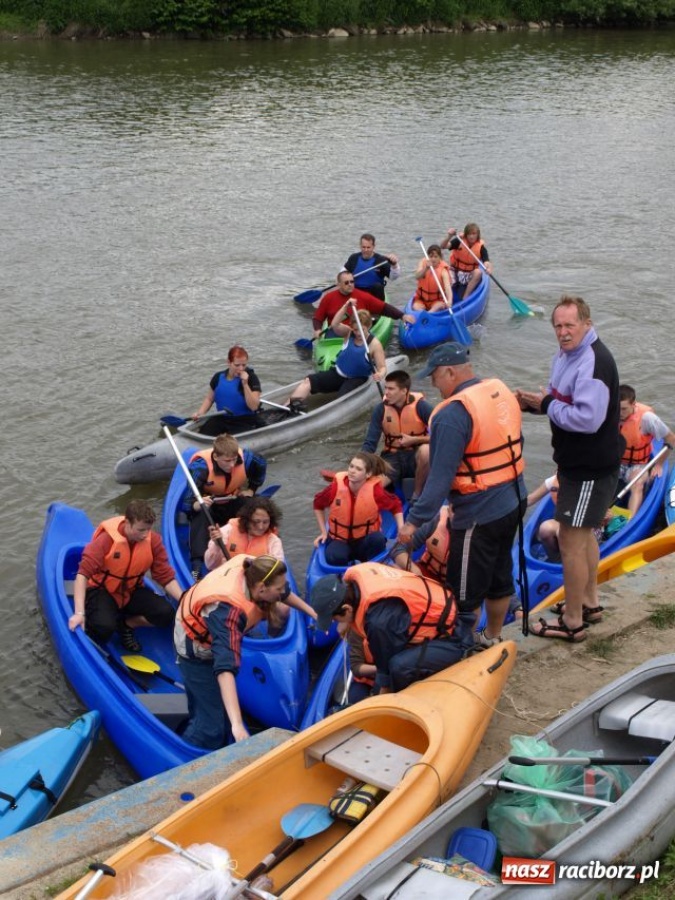 Zdjęcie w galerii na portalu naszraciborz.pl: Spływ kajakowy Ostrava-Zabełków wiadomości z regionu