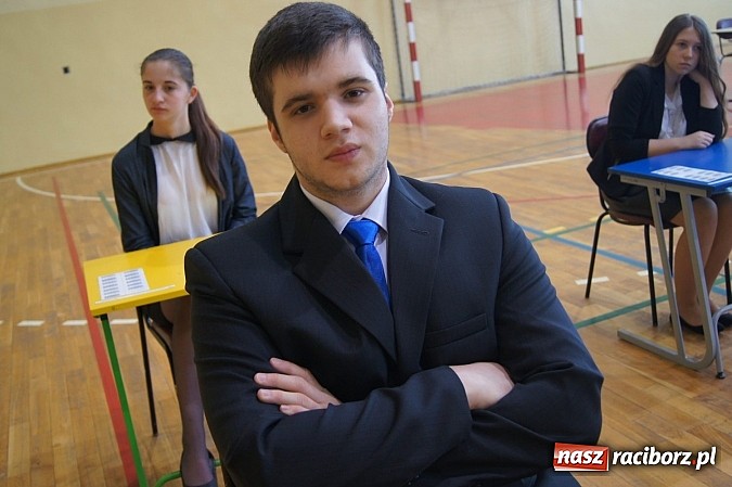 Zdjęcie w galerii na portalu naszraciborz.pl: Egzamin gimnazjalny w Nędzy: I luz, i stres wiadomości z regionu