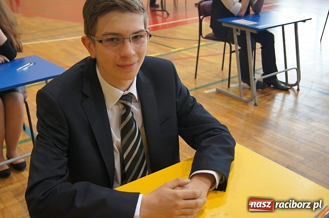 Zdjęcie w galerii na portalu naszraciborz.pl: Egzamin gimnazjalny w Nędzy: I luz, i stres wiadomości z regionu