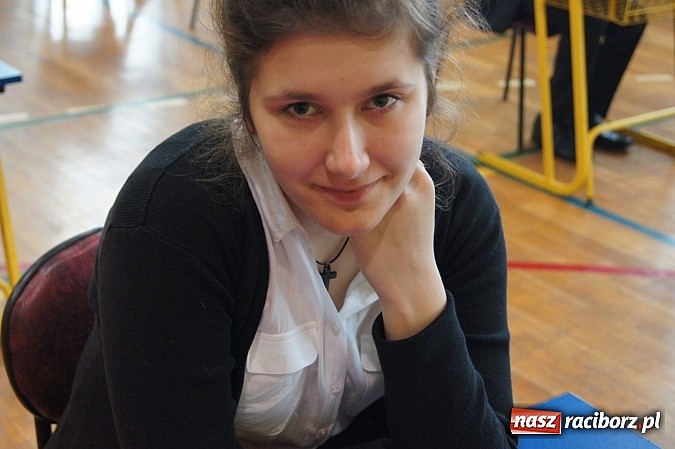 Zdjęcie w galerii na portalu naszraciborz.pl: Egzamin gimnazjalny w Nędzy: I luz, i stres wiadomości z regionu