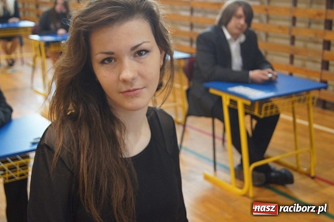 Zdjęcie w galerii na portalu naszraciborz.pl: Egzamin gimnazjalny w Nędzy: I luz, i stres wiadomości z regionu