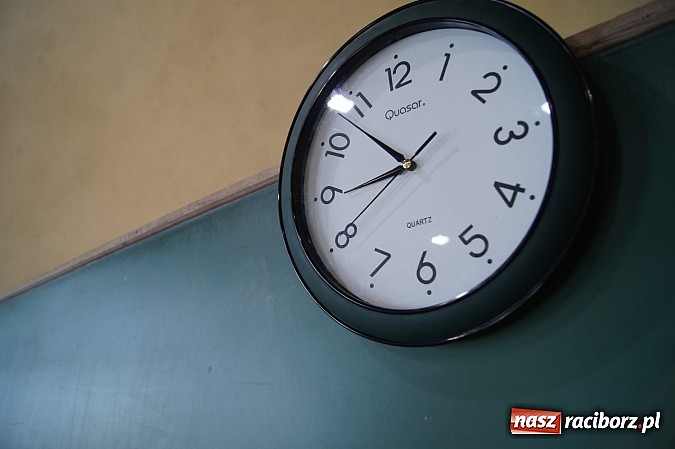 Zdjęcie w galerii na portalu naszraciborz.pl: Egzamin gimnazjalny w Nędzy: I luz, i stres wiadomości z regionu