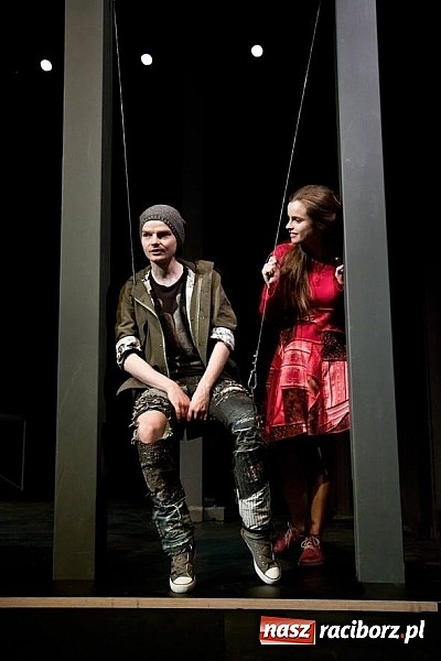 Zdjęcie w galerii na portalu naszraciborz.pl: Raciborzanka, Magdalena Tabor, na deskach Teatru im. Aleksandra Fredry w Gnieźnie wiadomości z regionu