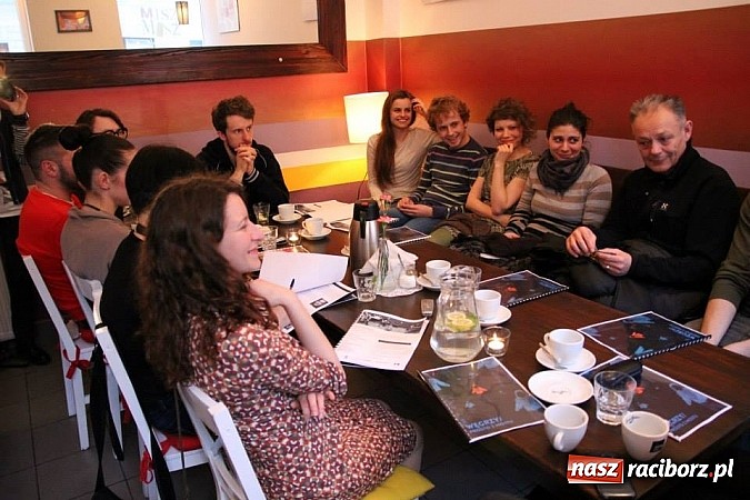 Zdjęcie w galerii na portalu naszraciborz.pl: Raciborzanka, Magdalena Tabor, na deskach Teatru im. Aleksandra Fredry w Gnieźnie wiadomości z regionu