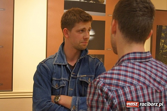 Zdjęcie w galerii na portalu naszraciborz.pl: Uwiecznione światło, barwa i kreska w galerii RCK wiadomości z regionu