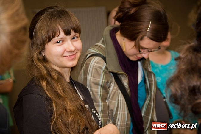 Zdjęcie w galerii na portalu naszraciborz.pl: Uwiecznione światło, barwa i kreska w galerii RCK wiadomości z regionu