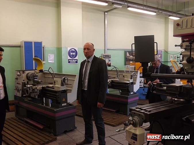 Zdjęcie w galerii na portalu naszraciborz.pl: Niekończąca się liczba miejsc pracy w Rafako wiadomości z regionu