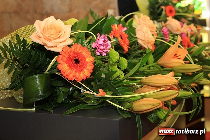 Zdjęcie w galerii na portalu naszraciborz.pl: Magiczny jubileusz, czyli Złote Gody w USC wiadomości z regionu