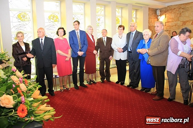 Zdjęcie w galerii na portalu naszraciborz.pl: Magiczny jubileusz, czyli Złote Gody w USC wiadomości z regionu