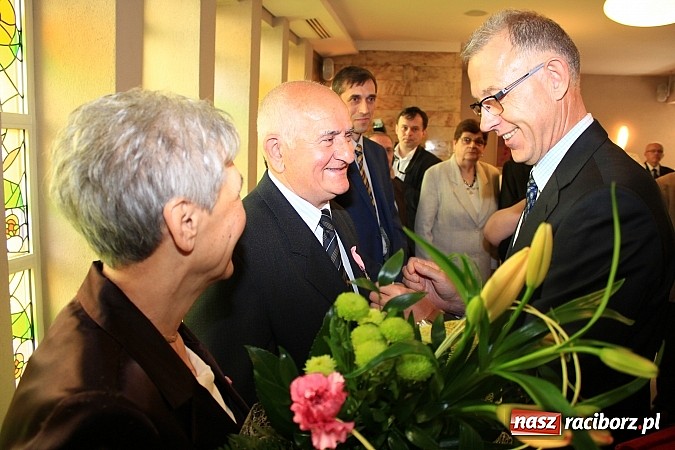 Zdjęcie w galerii na portalu naszraciborz.pl: Magiczny jubileusz, czyli Złote Gody w USC wiadomości z regionu
